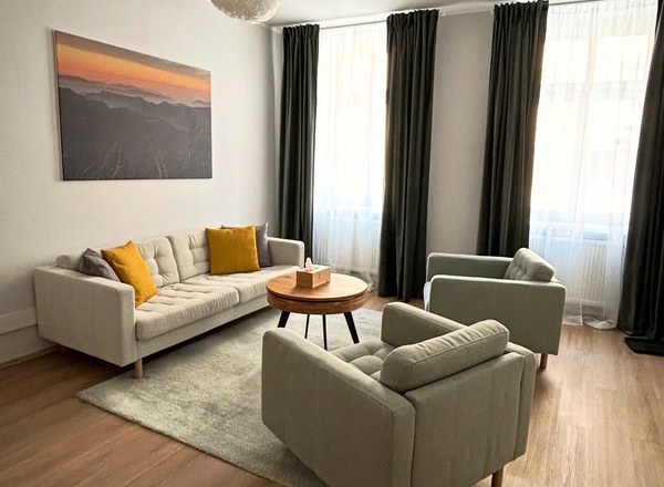 Gemeinschaftspraxis - 22m² großer, heller und vollmöblierter Raum zu vermieten