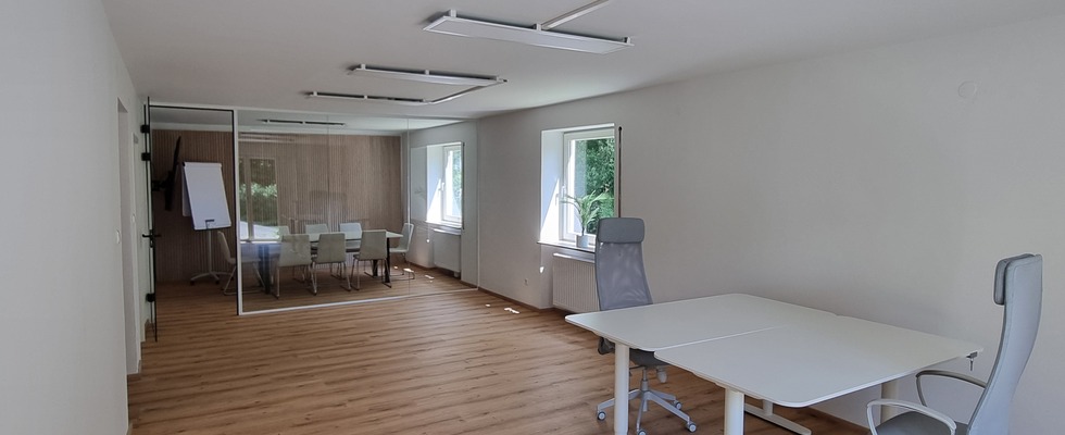 Schöner, heller Co-Working Arbeitsplatz