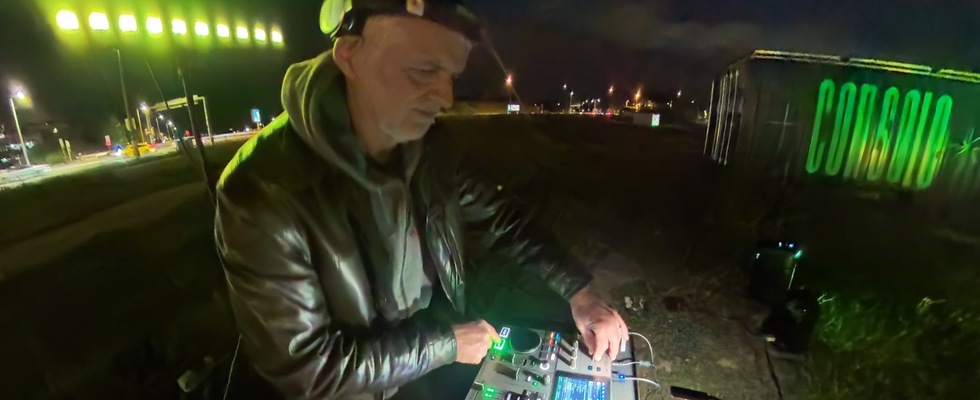 DJ Line „mittendrin“ (freier Eintritt)