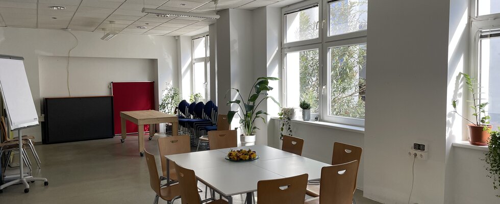 50 m2 heller Seminarraum zur stunden- oder tageweisen Nutzung!