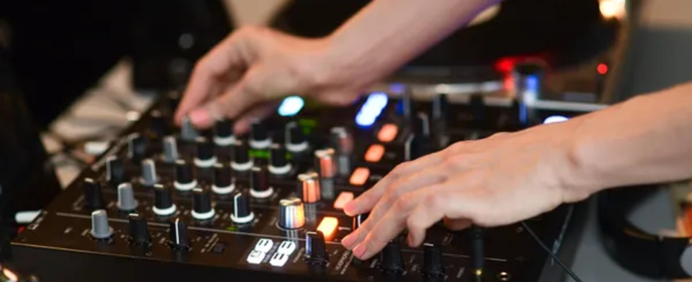 DJ Mixture 'Beats & Basics' Workshop by artsip
