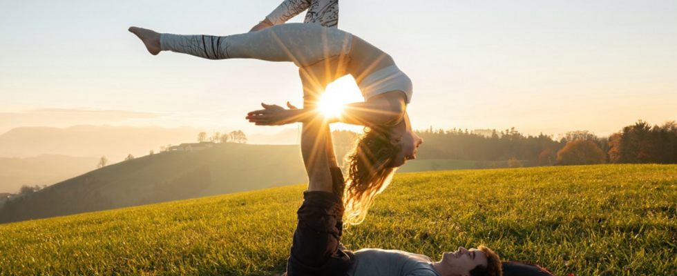 AcroYoga Kurs für Einsteiger*innen