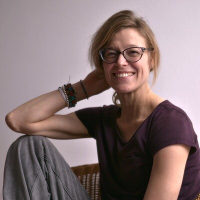 Suche großen, hellen Raum mit Installationsmöglichkeit für Schaukeln