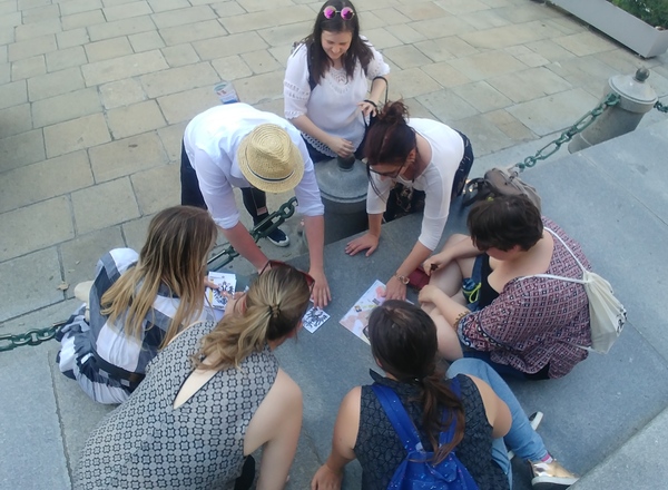 Im Auftrag Ihrer Majestät Touren OG