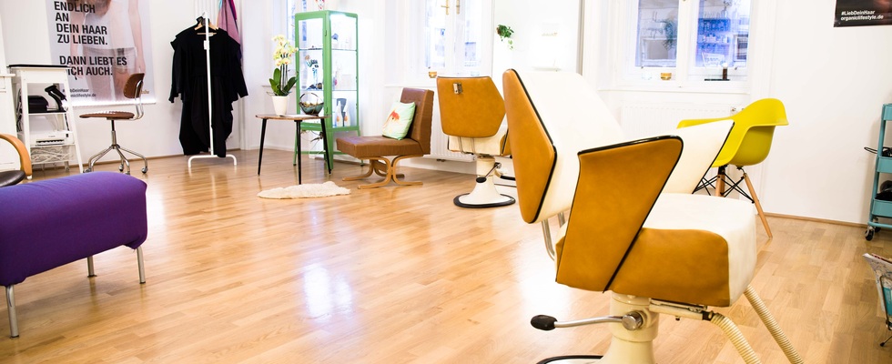 Schminks Make-up und Haare /mindbodysoul Yoga 