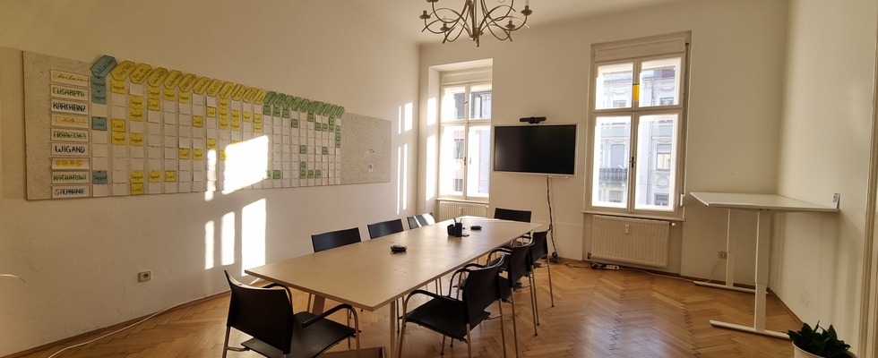 Heller Besprechungsraum für Meetings & Workshops