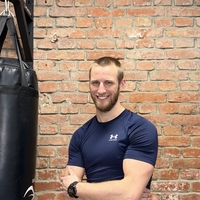 Trainingsraum und Kraftkammer zu vermieten