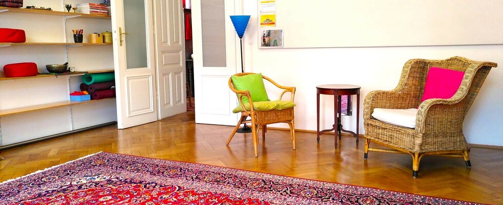 Biete Praxisraum 32m², Nähe MQ, Ruhelage/ Innenhof, bestens erreichbar U3, U4, U2, alle Ringlinien