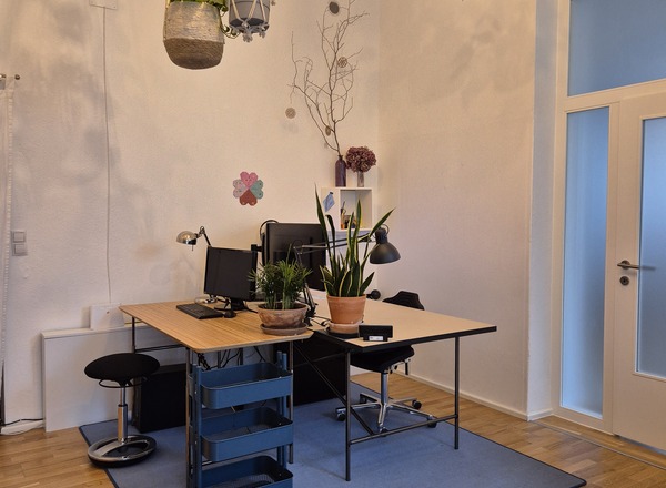 ANGEBOT ZUR MITBENUTZUNG EINES BÜRORAUMS