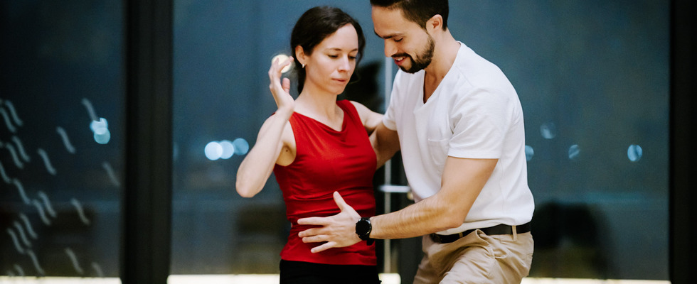  Salsa & Bachata Basic 3 Schnupperstunde
