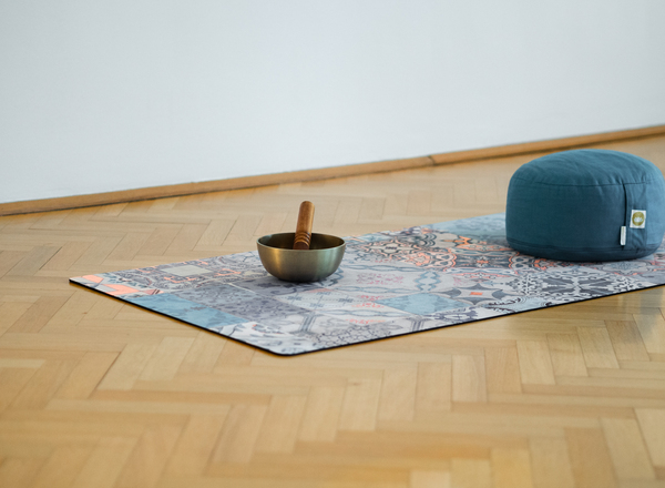 Yoga & Physiotherapie, Thema KNIE