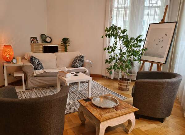 Psychotherapeutin in Ausbildung unter Supervision