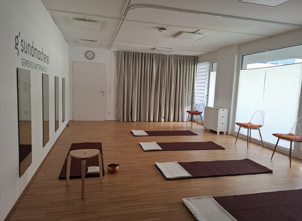 Sanftes Yoga im Jahreskreis. Für Frauen jeden Alters.