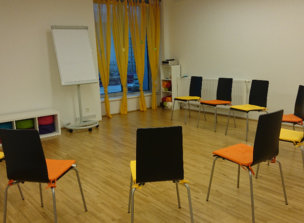 Direkt an U6 - Seminarraum stunden-/tageweise zu vermieten