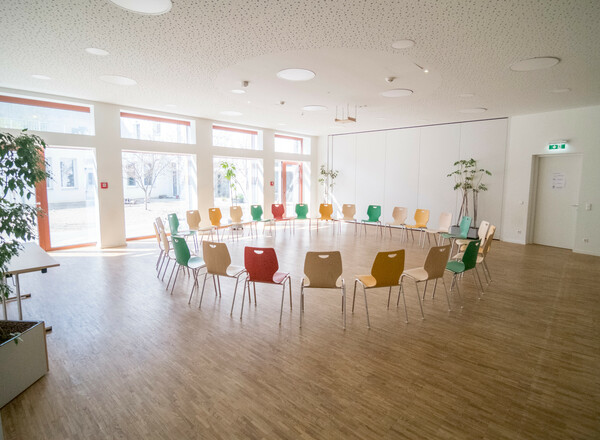 In Mauer, Wien 23,  großer Seminarraum stunden- oder tageweise zu vermieten. 