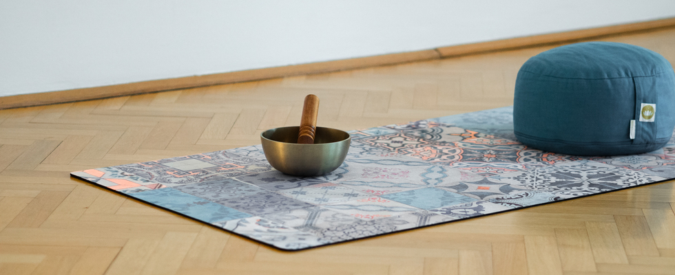 Yoga & Physiotherapie, Thema KNIE