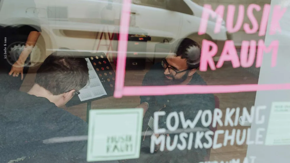 MUSIK RAUM – Foto 1