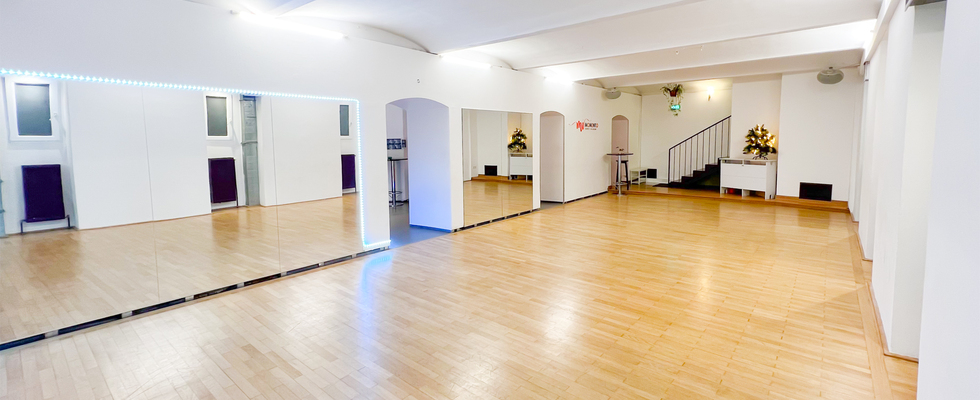 Vermiete ein Tanzstudio direkt hinter der Karlskirche