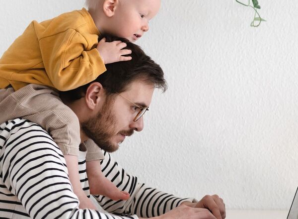 Vaterschaft und Beruf vereinbaren