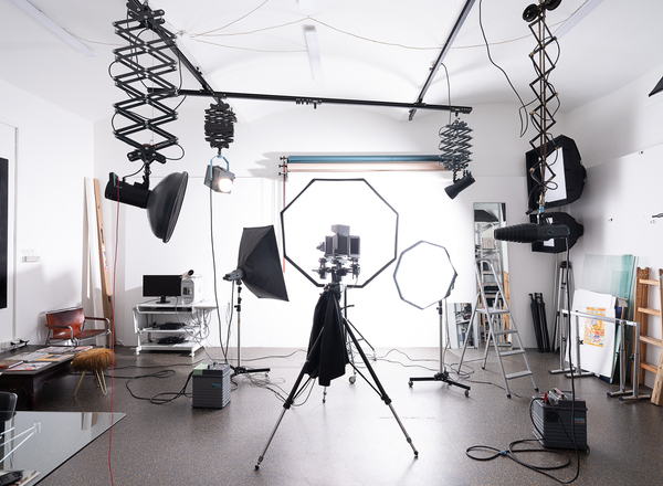 Freie Plätze im Studio Vierzigvier (Fotostudio, Co-Working, Atelier, Lager)