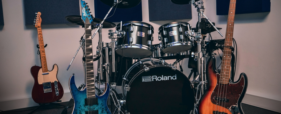 Proberaum & Self-Production Studio 1180 – stundenweise (Solo/Band/Podcast und mehr)