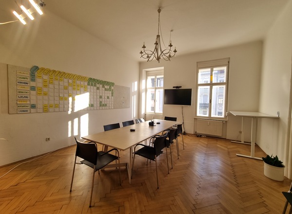 Heller Besprechungsraum für Meetings & Workshops