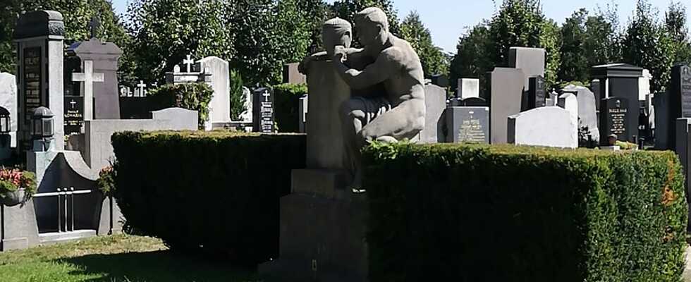 Von abenteuerliche Grabsteinen zu Energieplätzen am Zentralfriedhof Wien