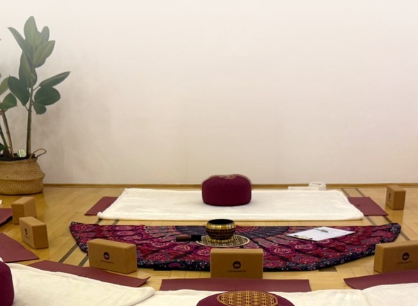 Frausein Yoga – Mag. Martina Haschek