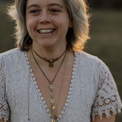 Suche Raum zur MITNUTZUNG ODER gemeinsamen NEUANMIETUNG für Energiearbeit, Achtsamkeits- und Bewusstseinsarbeit und tantrische Körperarbeit