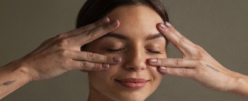 Face Yoga und weibliches Wohlbefinden