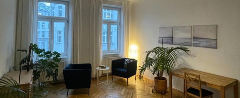 Großer, heller Raum (22m2) in Altbaupraxis