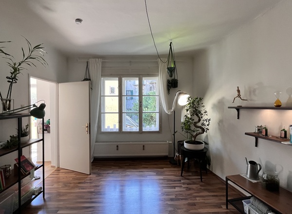 Praxis im ruhigen Innenhof in Gries