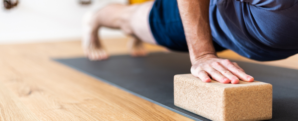 IYENGAR YOGA FÜR ANFÄNGER UND GEÜBTE