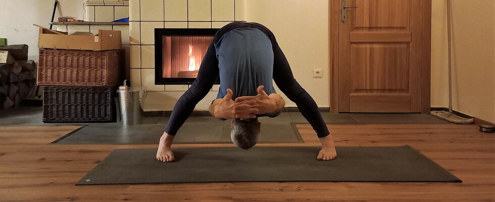Yogastart 2023 - Yoga für Anfänger:innen