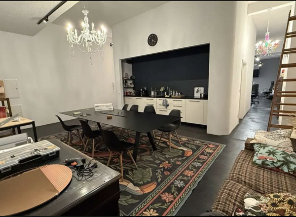 KÜHL IM SOMMER - warm im Winter - co-working