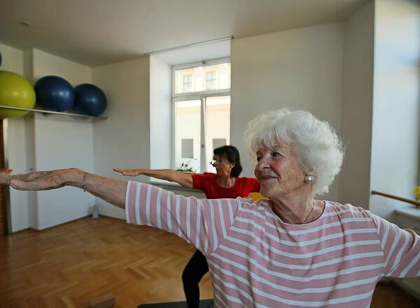 YOGA FÜR SENIOREN 60+