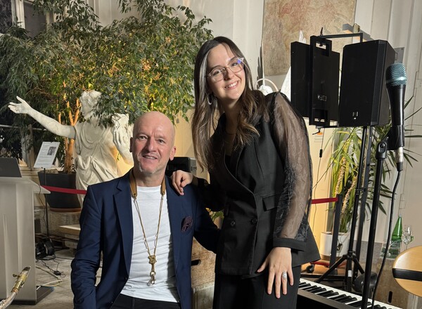 Musik im Wasserturm: Duo Ray Aichinger & Kati Kochetova