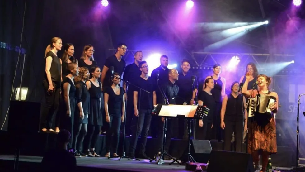 Agua voigas singt – Foto 1