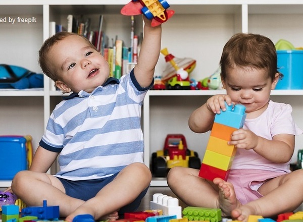 Spieltreff Groß und Klein - GRATIS im Juni und Juli !!