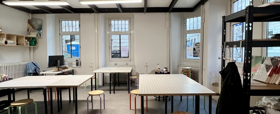 Biete flexibles und ausgestattetes Co-Creation Kunstatelier an