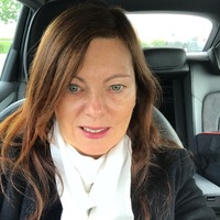 biete Raum für z.B. Kurse Joga oder Tanzgruppen