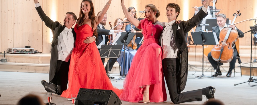 Operetten-Nacht: Die Csárdásfürstin (E. Kálmán) in Regie von M. Havlicek, mit dem Festivalensemble