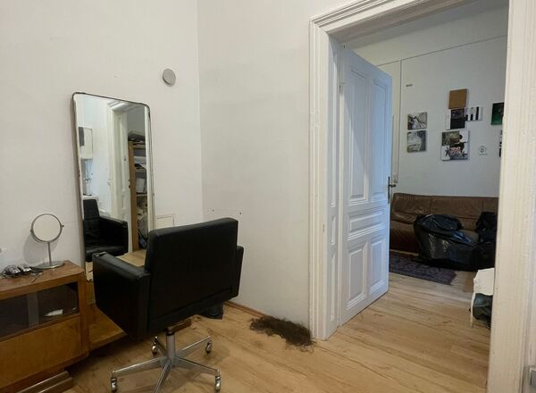 Suchen zwei Personen für unser Studio/Atelier