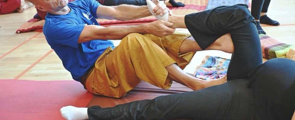 Thai Yoga Lanna Stretching Kurs Nuad BoRarn 100 Sequenzen