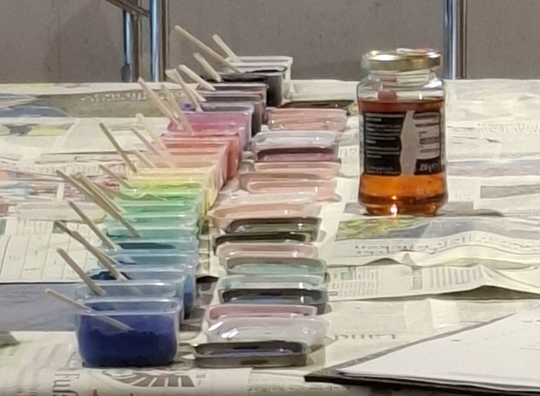 künstlerisch/kreativ sein mit der Methode der multimediale Kunsttherapie