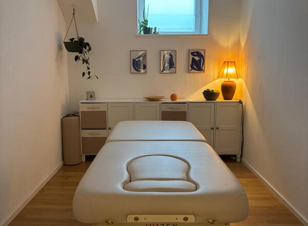 Gemütlicher Behandlungsraum im Yoga studio