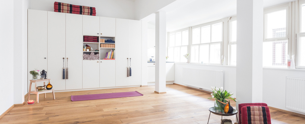 Schönes, helles, ruhiges Yogastudio in alter Veranda stundenweise zu vermieten