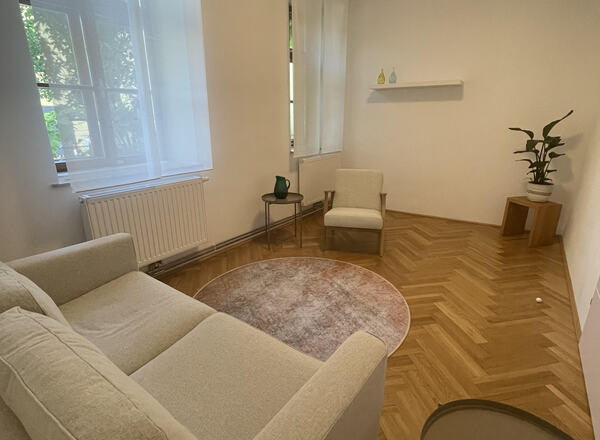 Biete ruhige Praxisräumlichkeiten in Aspern 1220 Wien