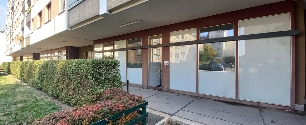 Wir vermieten 2-5 Scheibtisch -Arbeitsplätze