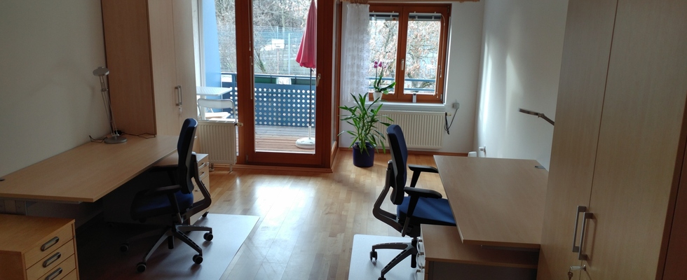 Vermiete 1 Arbeitsplatz in Gemeinschaftsbüro